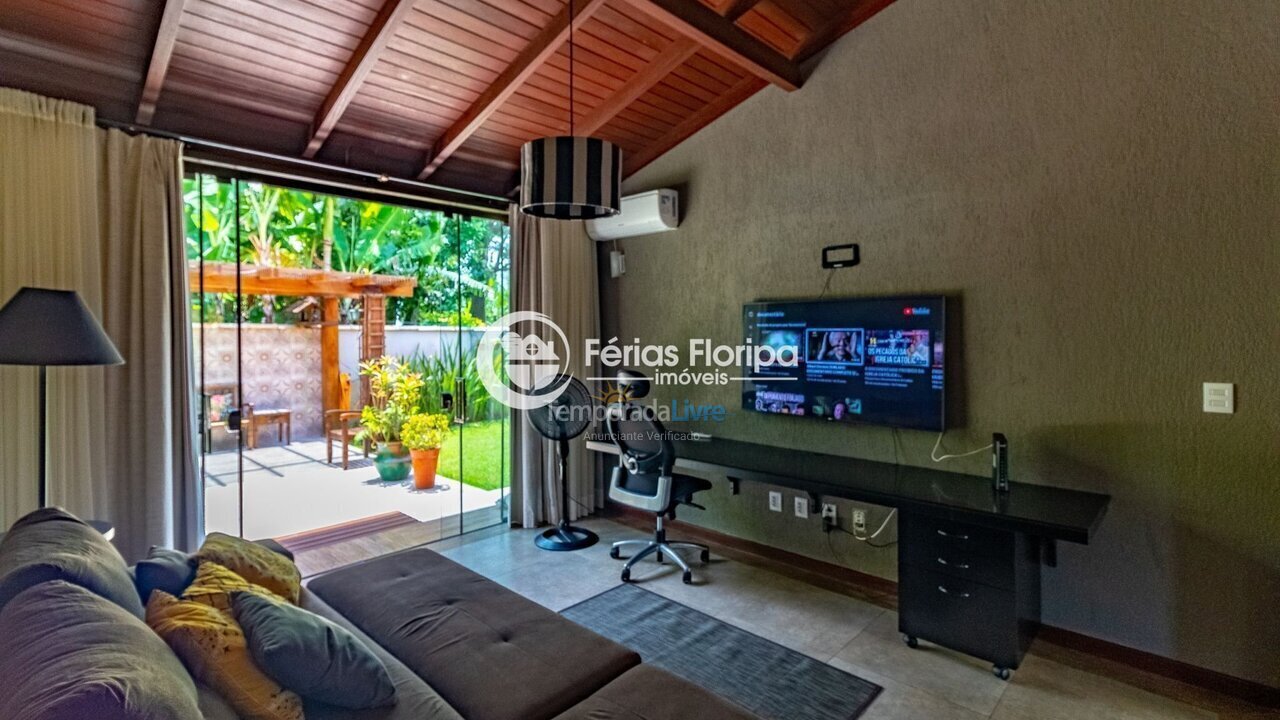 House for vacation rental in Florianopolis (Campeche)