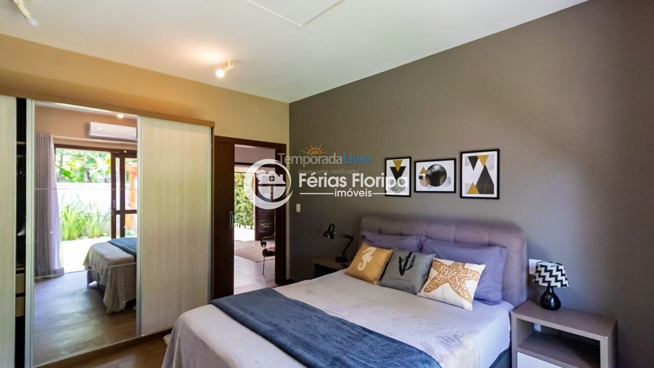 House for vacation rental in Florianopolis (Campeche)