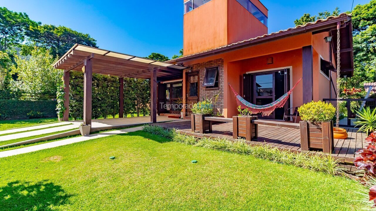House for vacation rental in Florianopolis (Campeche)