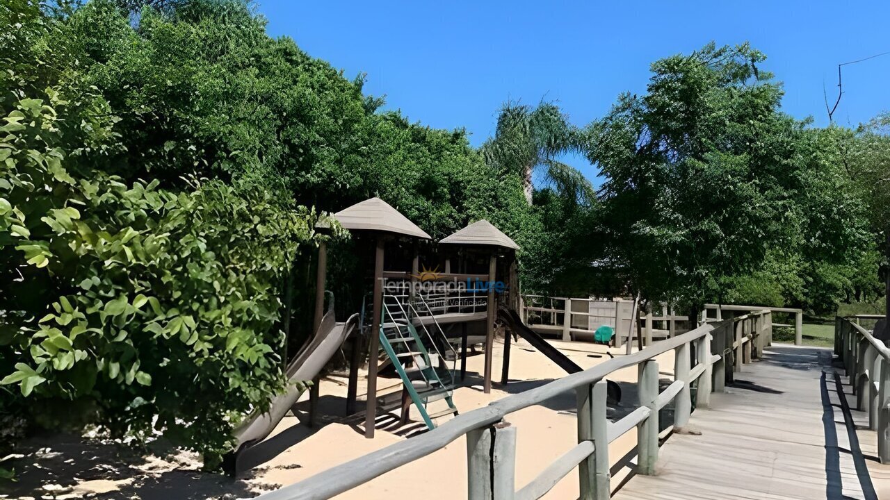 Apartamento para aluguel de temporada em Florianopolis (Campeche)