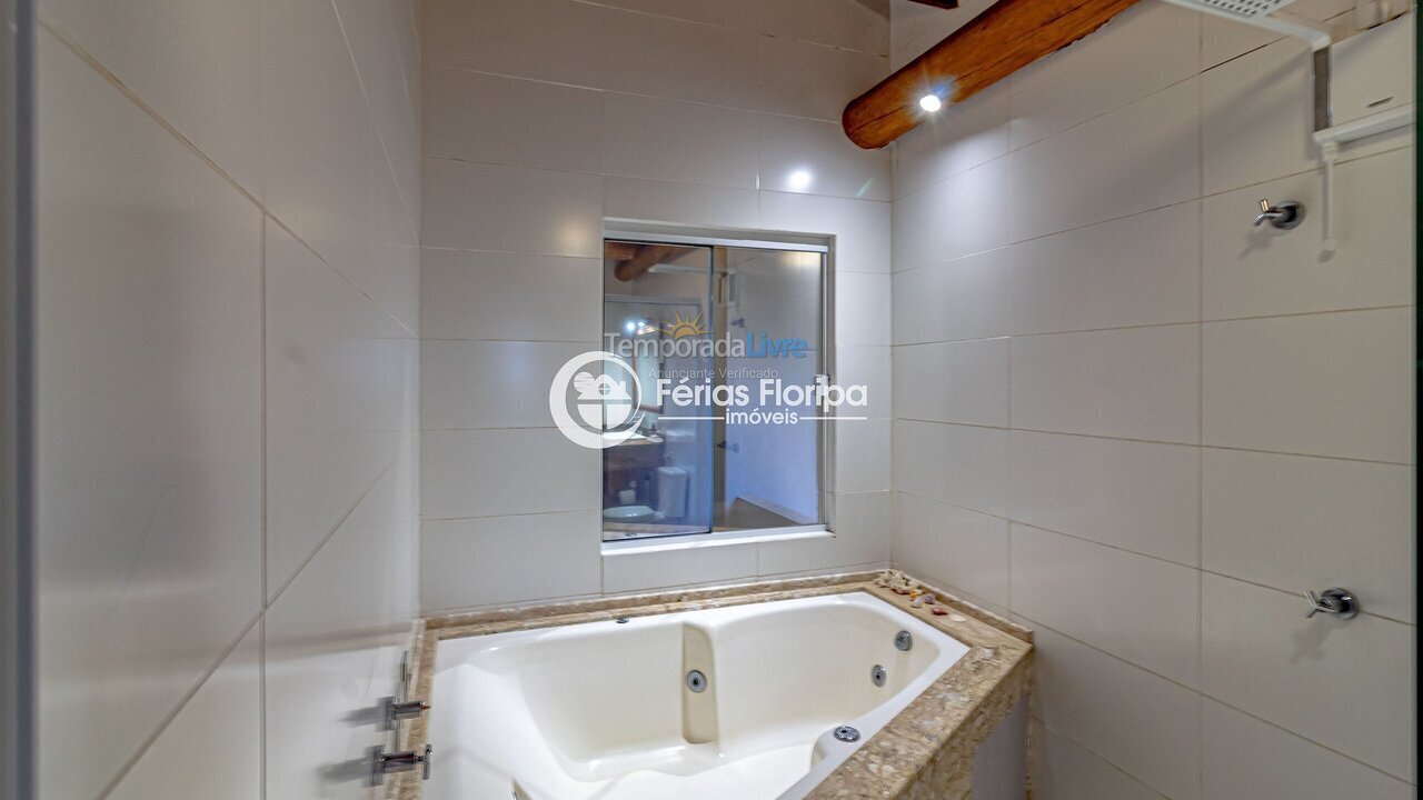 Casa para aluguel de temporada em Florianopolis (Campeche)