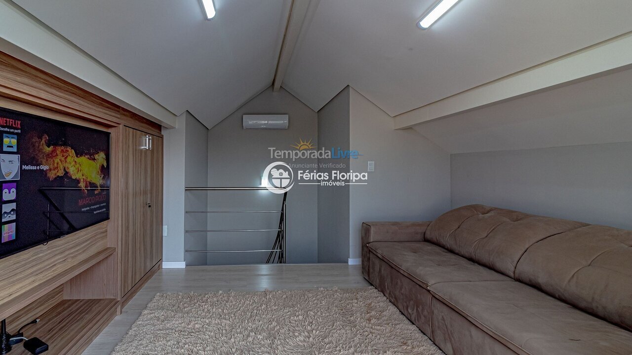 Casa para aluguel de temporada em Florianópolis (Morro das Pedras)