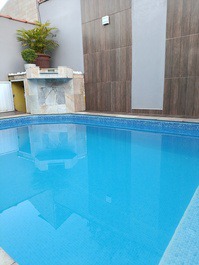 Casa para descanso em Mongaguá com Piscina