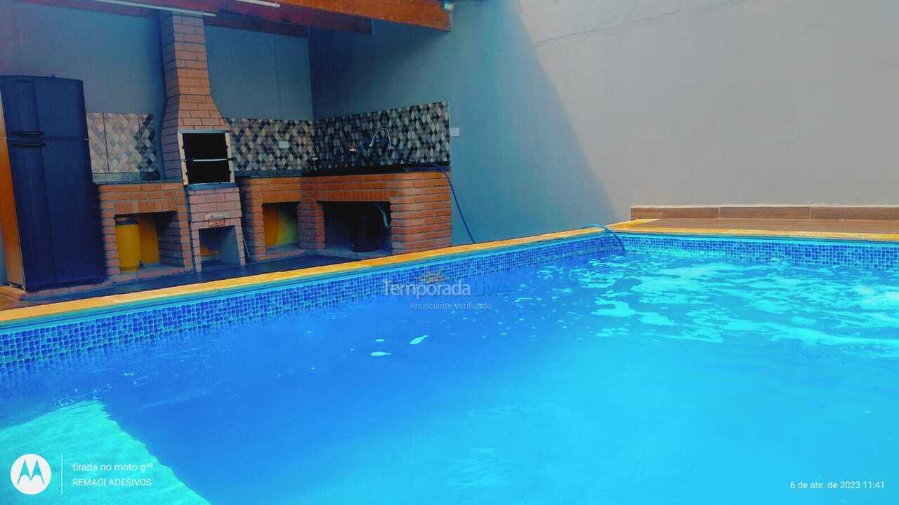 Casa para aluguel de temporada em Mongaguá (Florida Mirim)