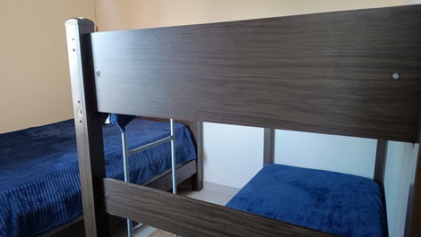 Cama e  colchão de casal e b3lk