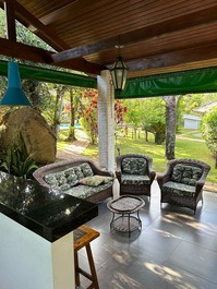 Finca en urbanización cerrada con seguridad las 24 horas.