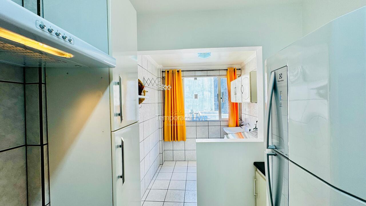 Apartamento para aluguel de temporada em Bombinhas (Praia de Bombas)