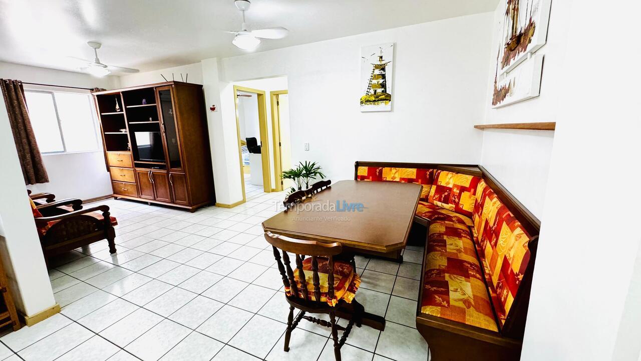 Apartamento para aluguel de temporada em Bombinhas (Praia de Bombas)