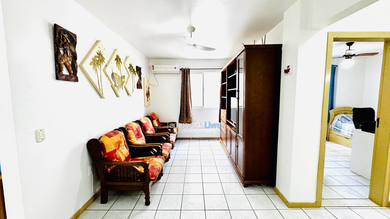 Apartamento para aluguel de temporada em Bombinhas (Praia de Bombas)