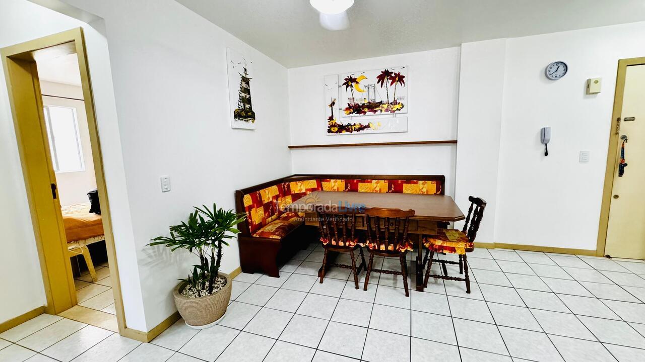 Apartamento para aluguel de temporada em Bombinhas (Praia de Bombas)