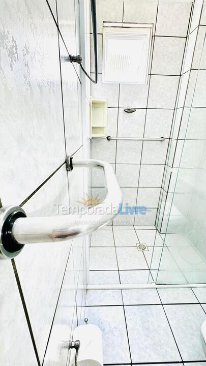 Apartamento para aluguel de temporada em Bombinhas (Praia de Bombas)