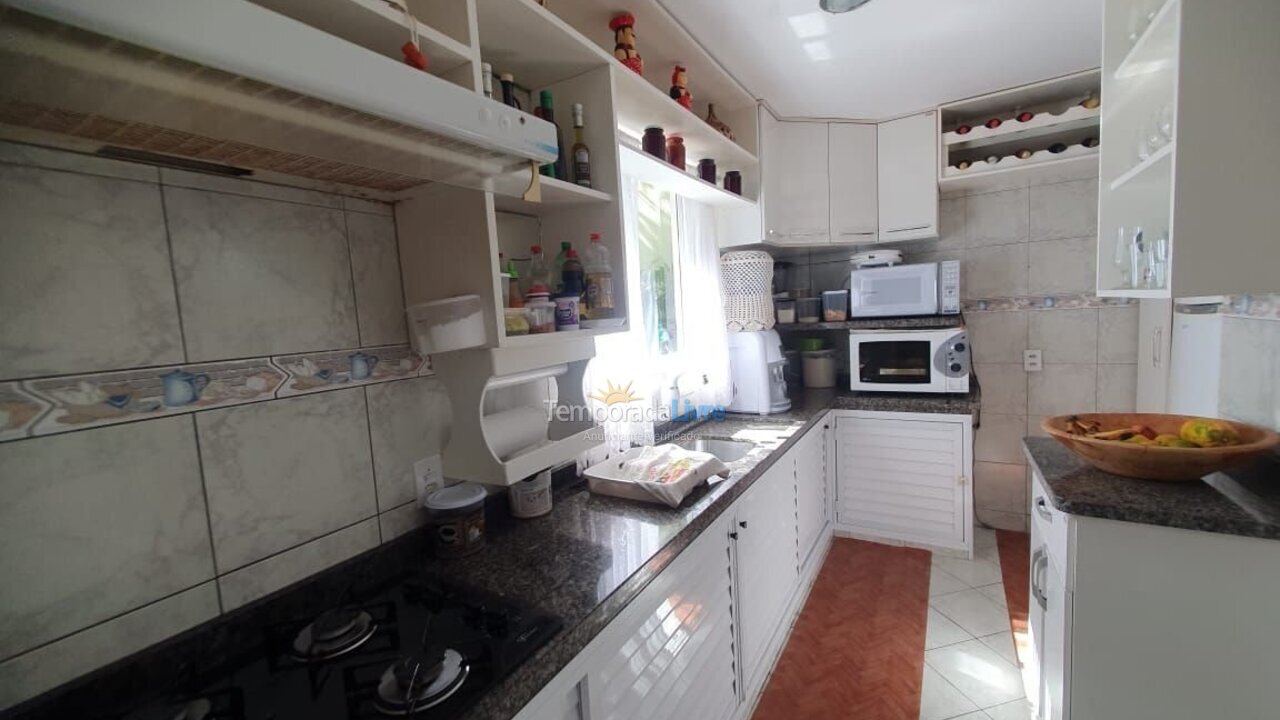 Casa para alquiler de vacaciones em Bombinhas (Praia de Bombas)