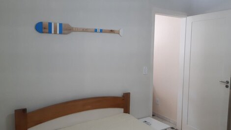 CASA CON PISCINA PARA 12 PERSONAS EN BOMBAS