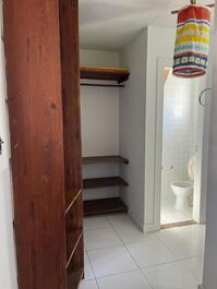 Excelente casa com 05 Q com ar condicionado.