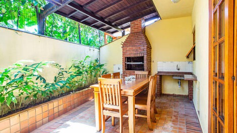 House for 8 people in condominium available New Year's Eve