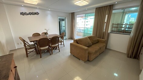 Apto 3 quartos e vista para o mar em BOMBAS