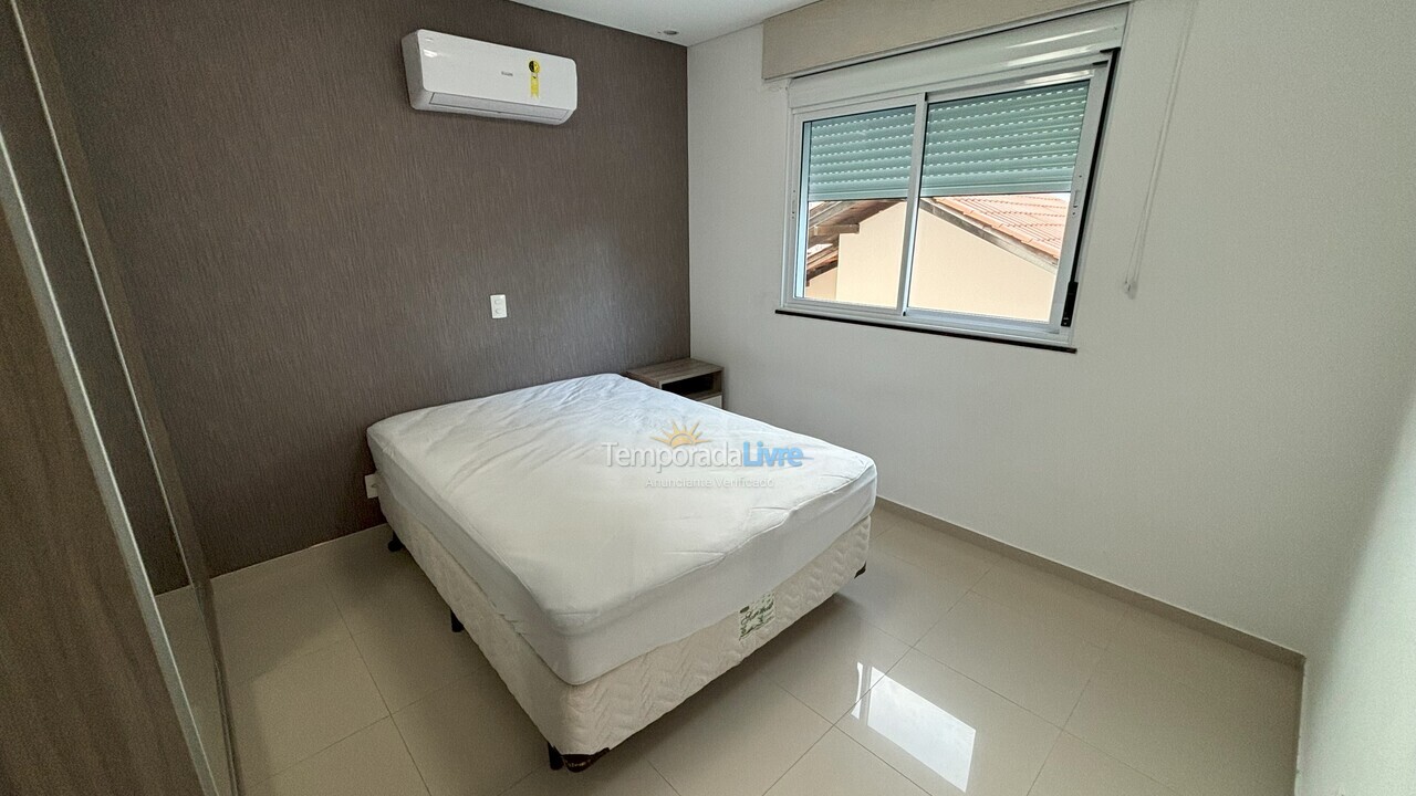 Apartamento para aluguel de temporada em Bombinhas (Praia de Bombas)