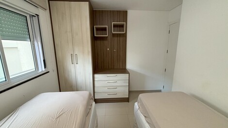 Apto 3 quartos e vista para o mar em BOMBAS