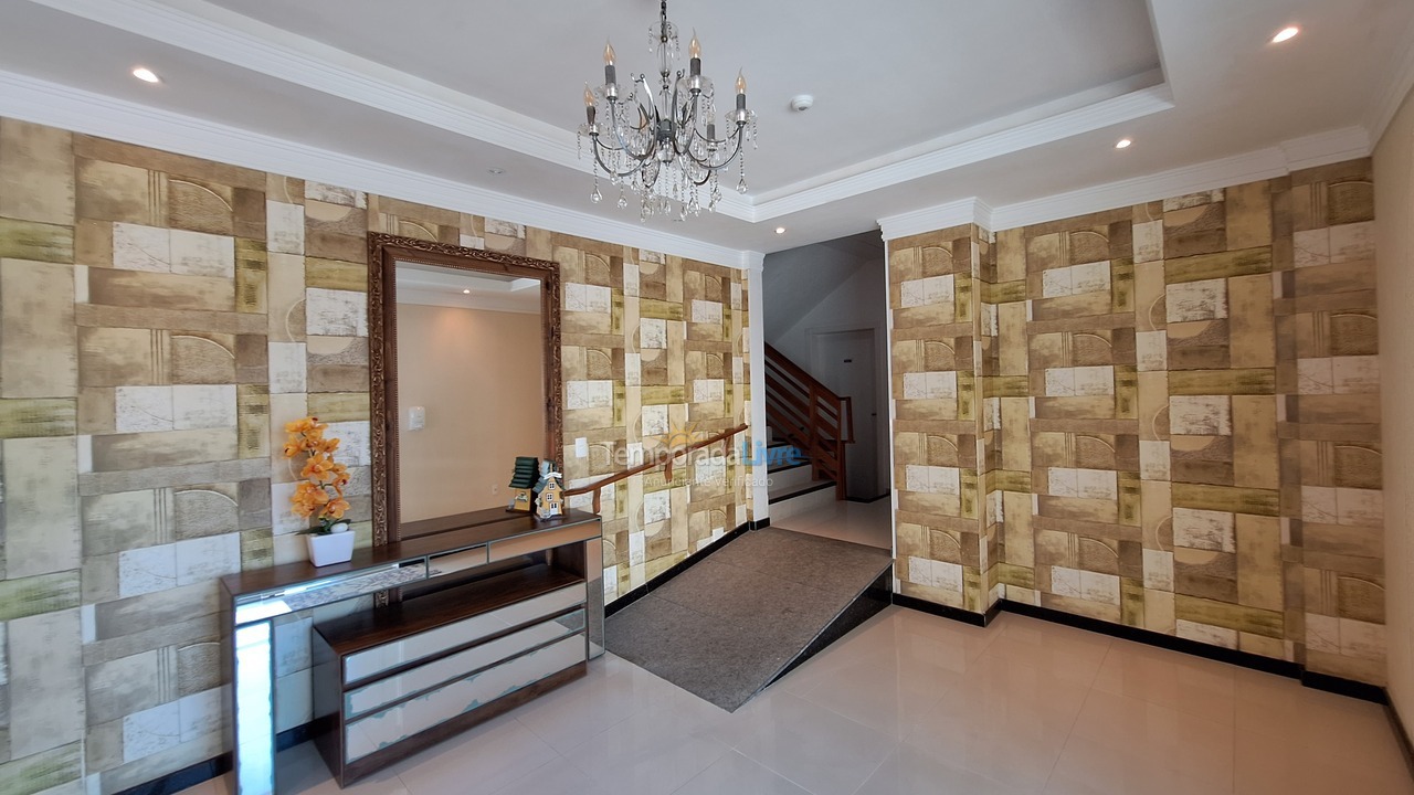 Apartamento para aluguel de temporada em Bombinhas (Praia de Bombas)