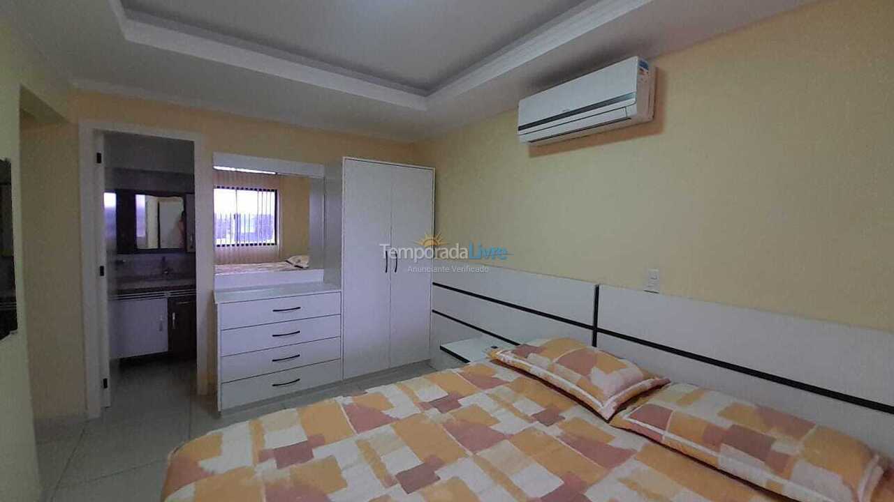Apartamento para aluguel de temporada em Itapema (Meia Praia)