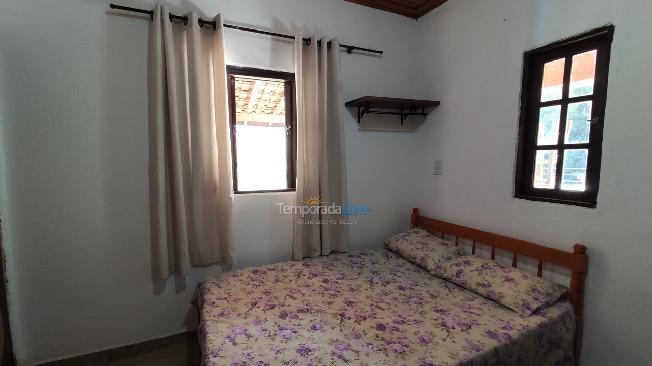 Casa para aluguel de temporada em São Bento do Sapucaí (Bairro do Pinheiro)