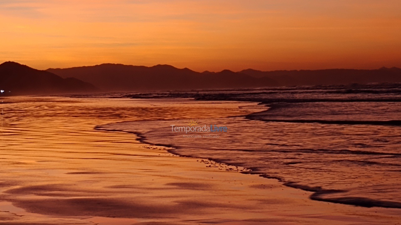 Casa para alquiler de vacaciones em Bertioga (Praia de Guaratuba)