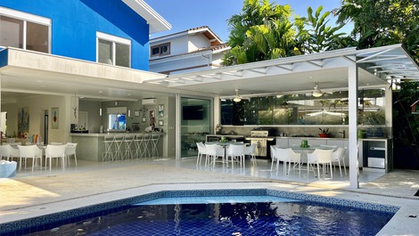 House for rent in São Sebastião - Praia da Baleia