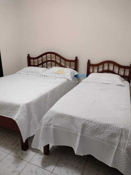 Casa para alquiler de vacaciones em Bertioga (Praia de Guaratuba)