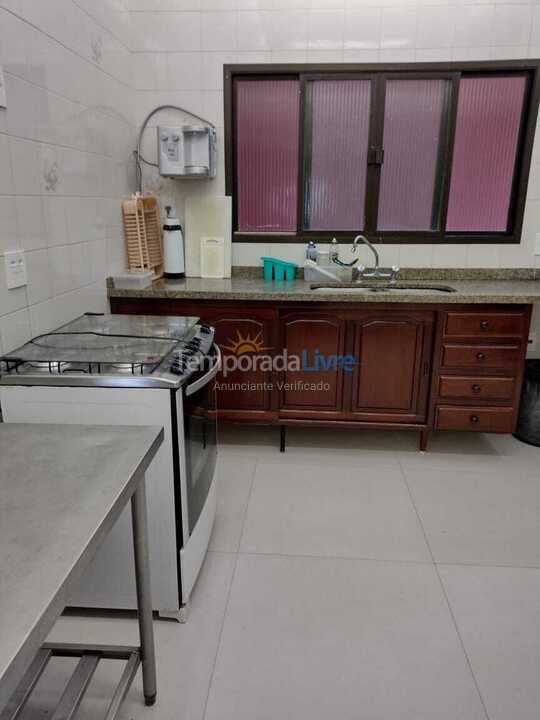 Casa para alquiler de vacaciones em Bertioga (Praia de Guaratuba)