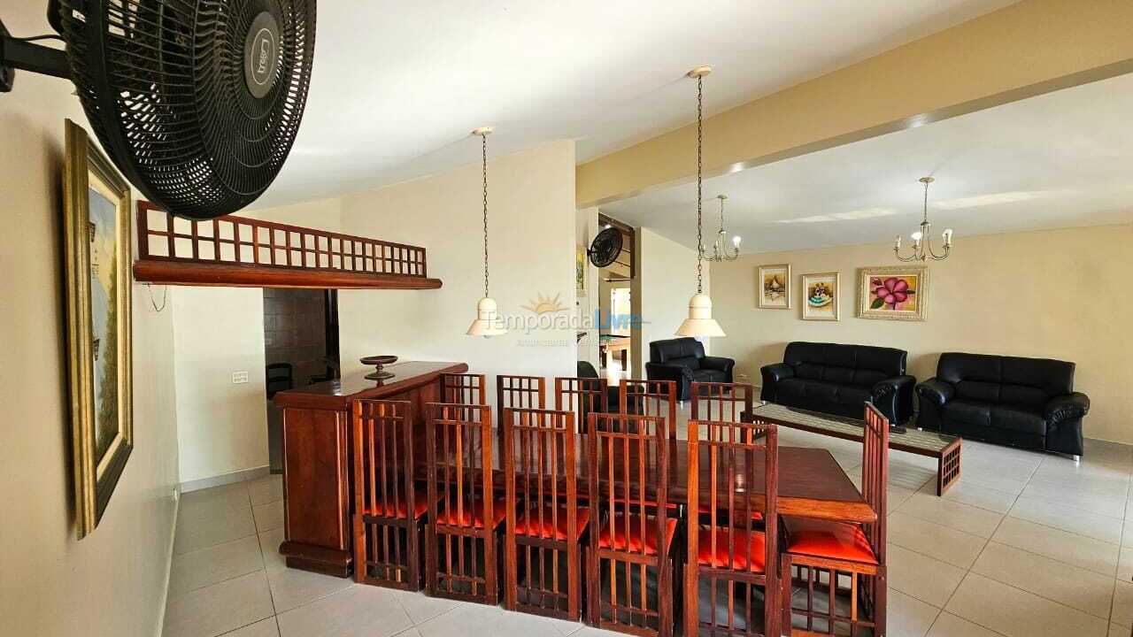 Casa para aluguel de temporada em Ubatuba (Praia do Sape)