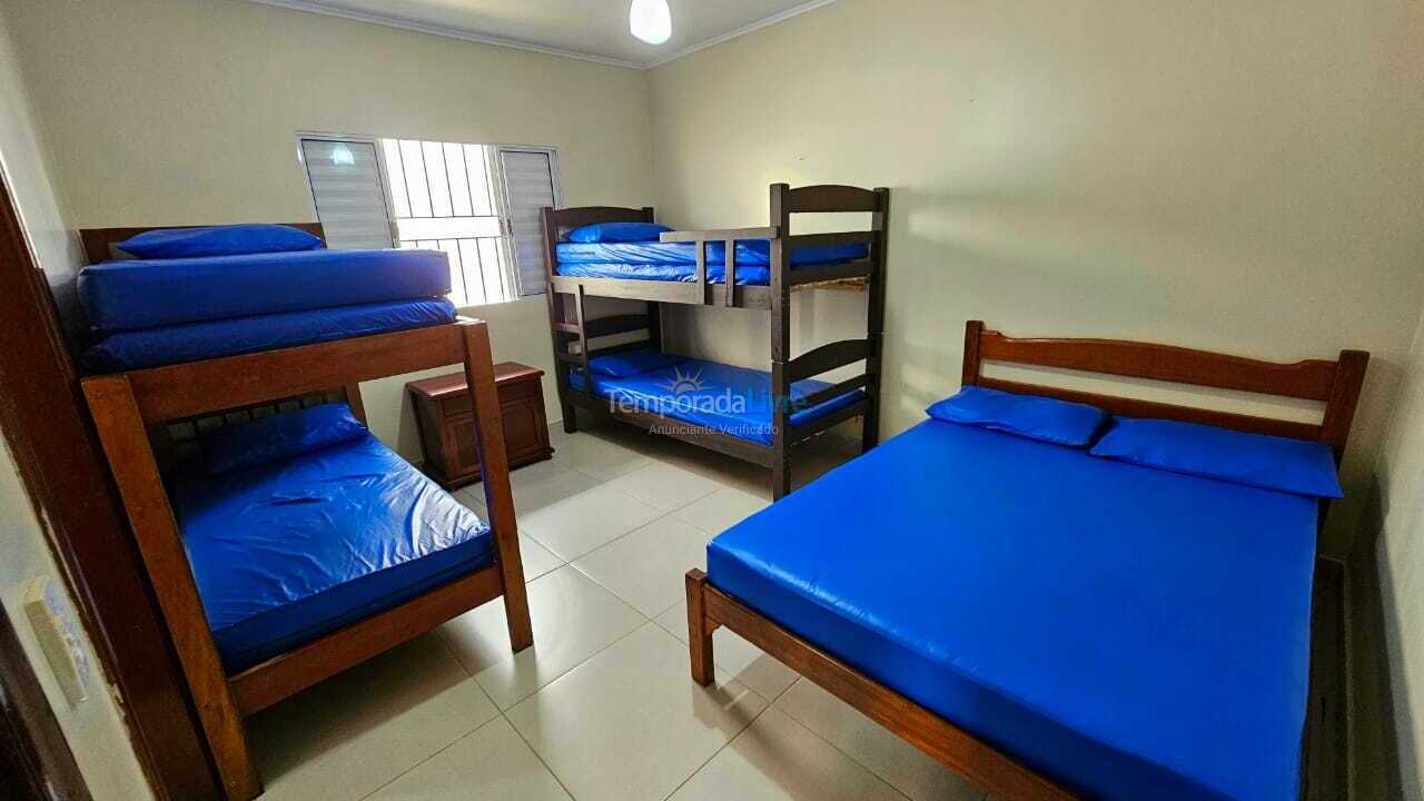 Casa para aluguel de temporada em Ubatuba (Praia do Sape)