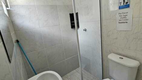 Casa Ipê localizado a 70m da praia (Não aceitamos animais) Ref. 60035