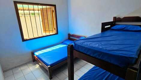 Casa Ipê localizado a 70m da praia (Não aceitamos animais) Ref. 60035