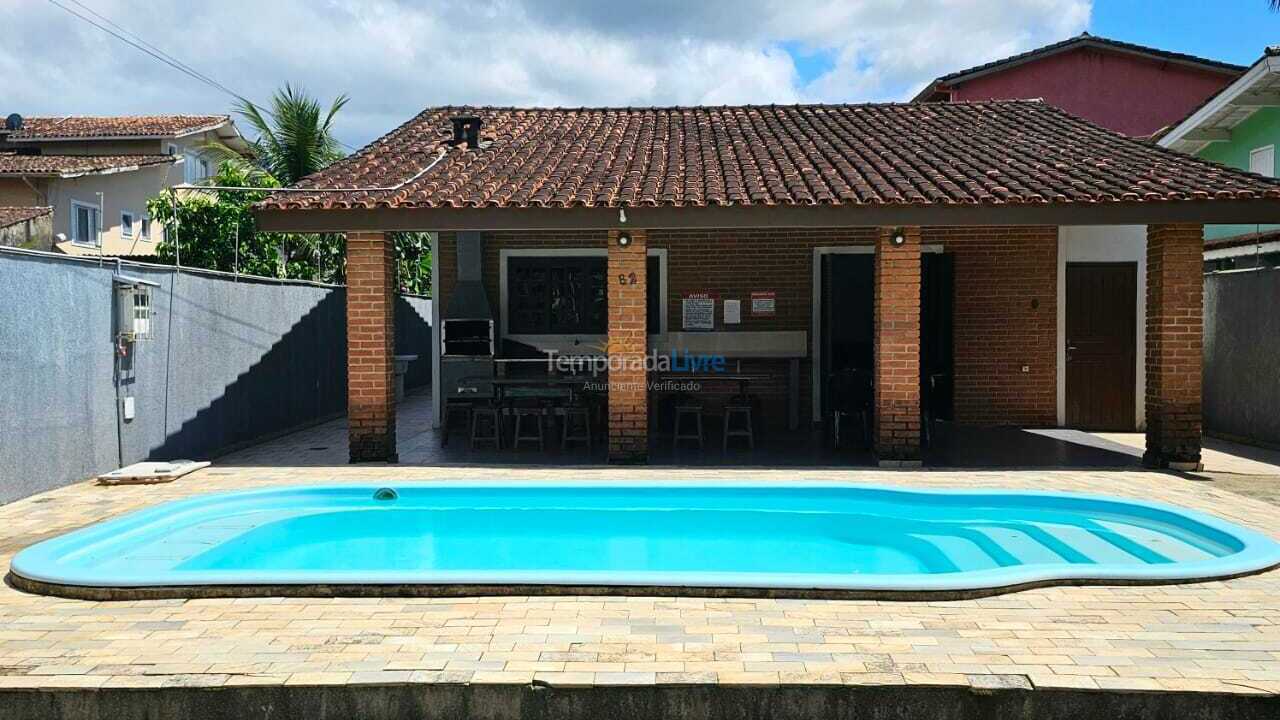 Casa para aluguel de temporada em Ubatuba (Maranduba)