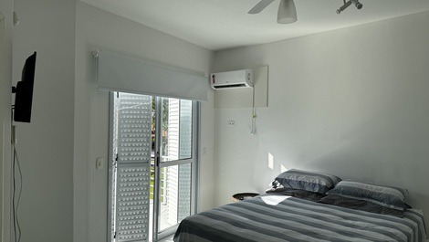 Beach house close to the sea with pool, air conditioning, TVs and WI FI