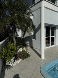 Beach house close to the sea with pool, air conditioning, TVs and WI FI