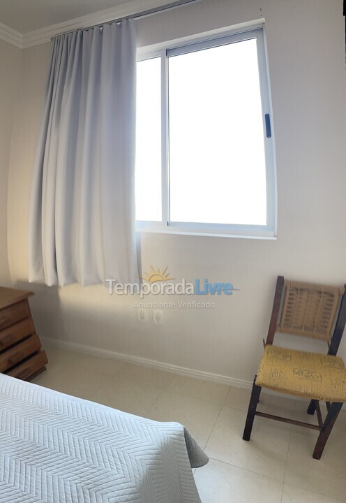 Apartamento para aluguel de temporada em Itapema (Meia Praia)