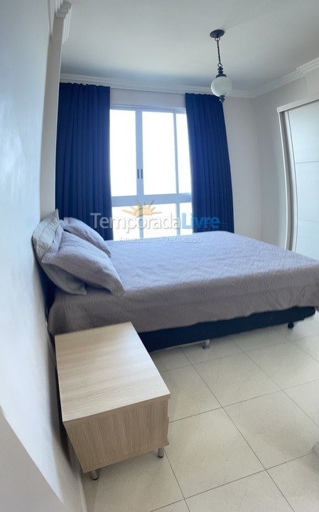 Apartamento para aluguel de temporada em Itapema (Meia Praia)