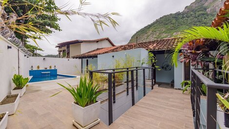 Casa Vista da Pedra da Gávea 04 Habitaciones Joá # RJ02 Casa en Alquiler de...