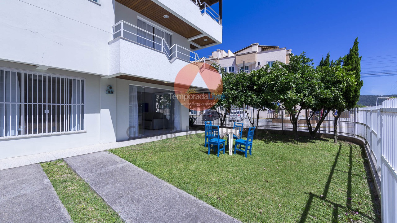 Apartment for vacation rental in Bombinhas (Mariscal)