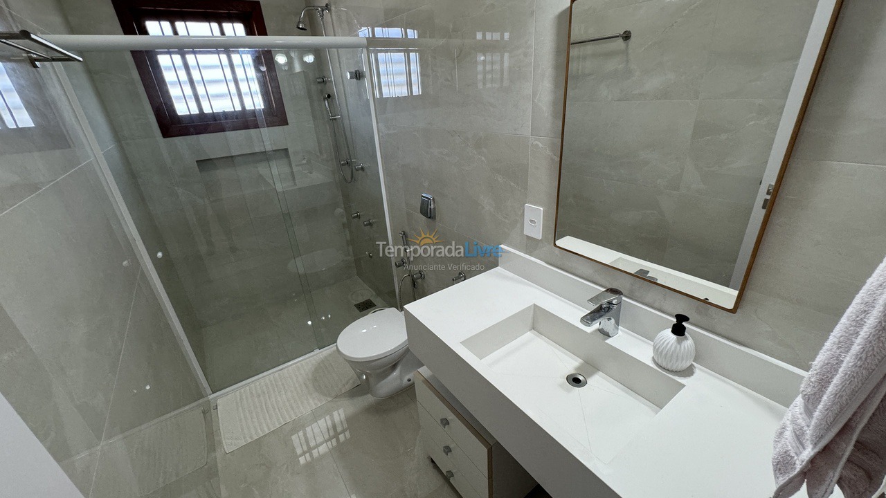 Casa para aluguel de temporada em Florianopolis (Jurerê Internacional)