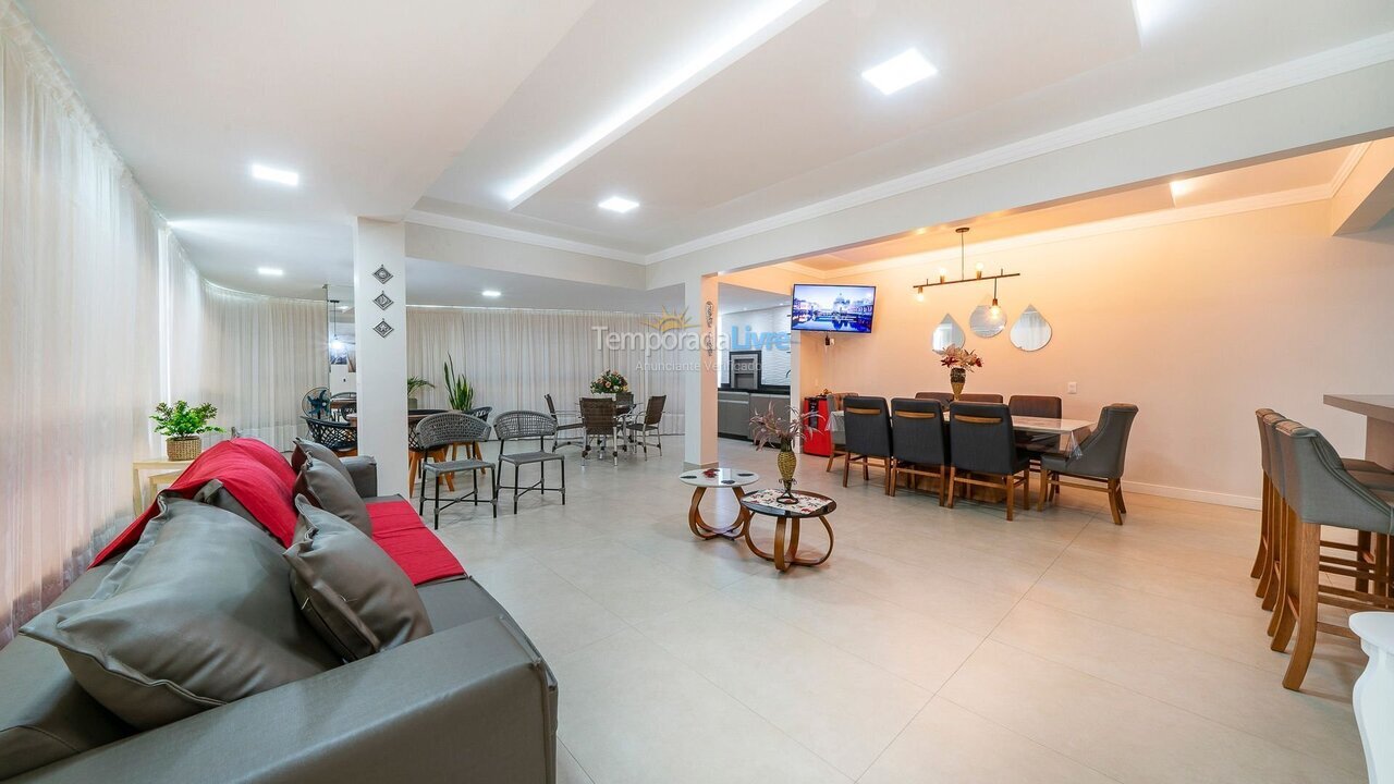 Granja para alquiler de vacaciones em Bombinhas (Praia de Bombas)