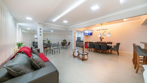 Hermoso apartamento con Vista al Mar para hasta 9 personas en Bombinhas SC