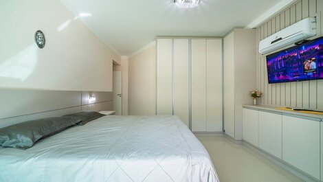 Hermoso apartamento con Vista al Mar para hasta 9 personas en Bombinhas SC