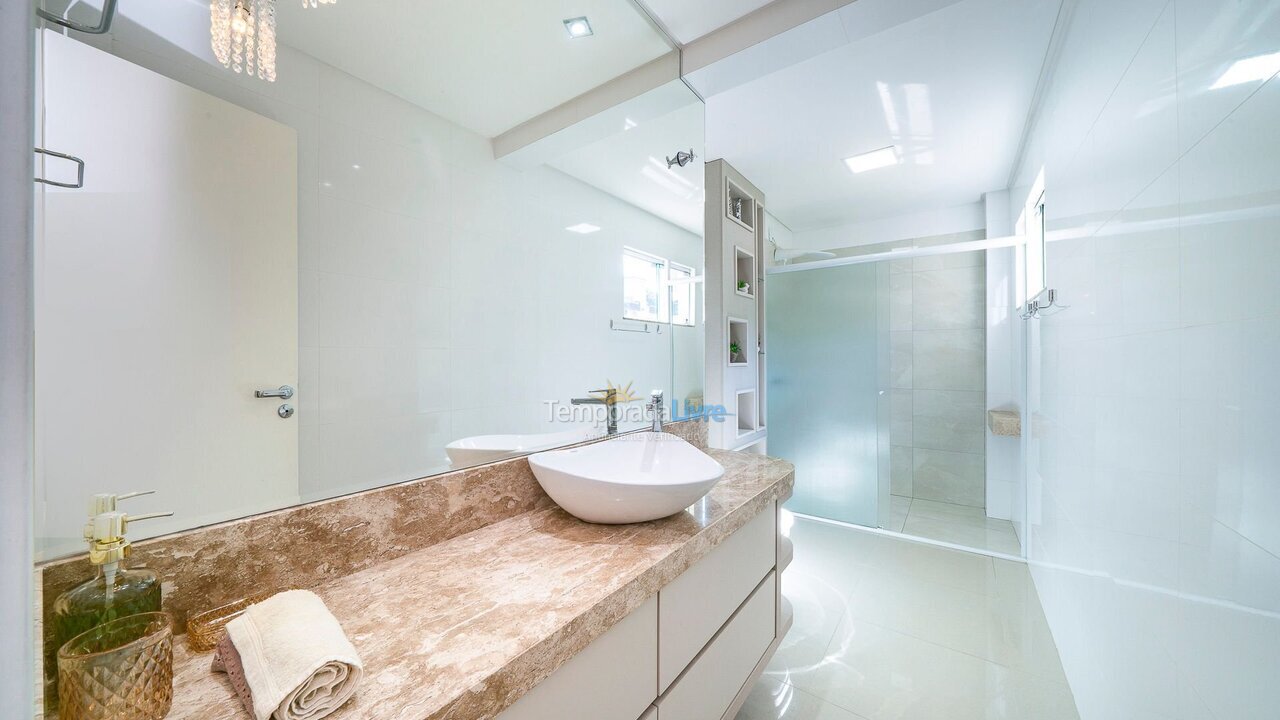 Granja para alquiler de vacaciones em Bombinhas (Praia de Bombas)