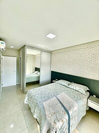 062 - Apartamento em Bombas, muito conforto e espaço.