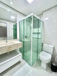 062 - Apartamento em Bombas, muito conforto e espaço.