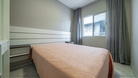 093 - Apartamento com 03 quartos em Canto Grande!