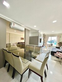 062 - Apartamento em Bombas, muito conforto e espaço.