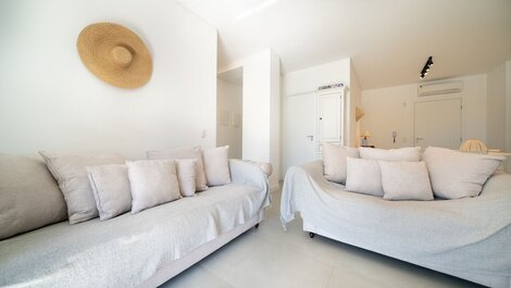 193 - Beautiful apartment with 3 bedrooms and pool 50mts from the sea in...